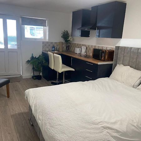 Brand New Studio Apartment With Beautiful Kitchen-Close To Liverpool City Centre Exterior foto
